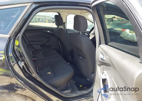 2015 Ford Focus Se z USA, uszkodzony, nr VIN 1FADP3K23FL386827